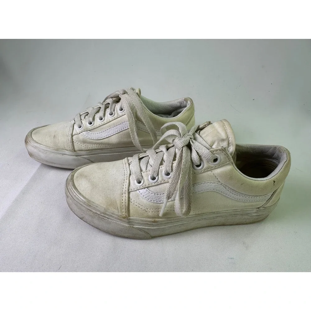 Vans Old Skool True White Canvas Skate Shoes Women's Size 6 Men Size 4.5 Low Top